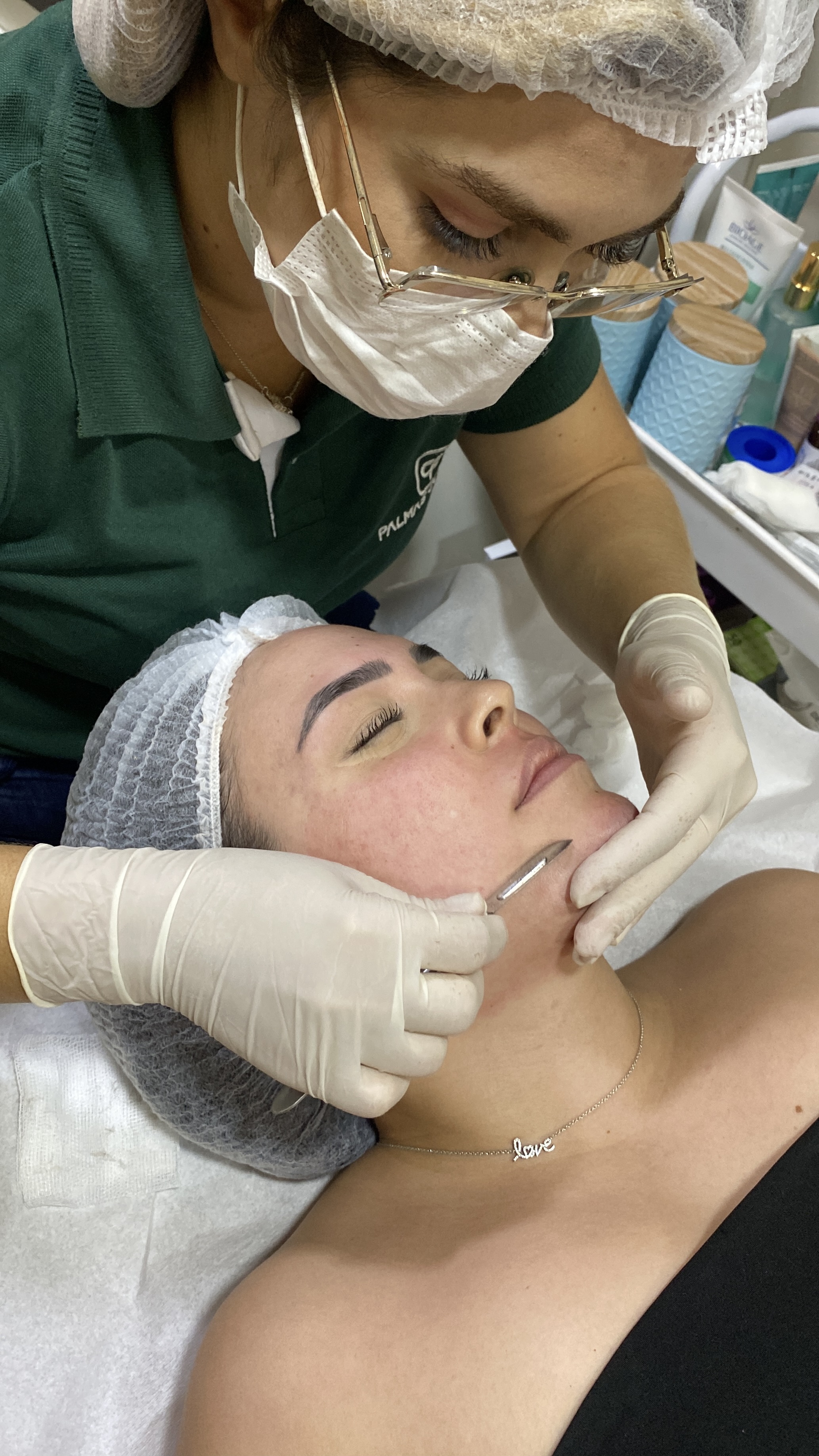 Cuidados Faciais - Procedimento Profissional
